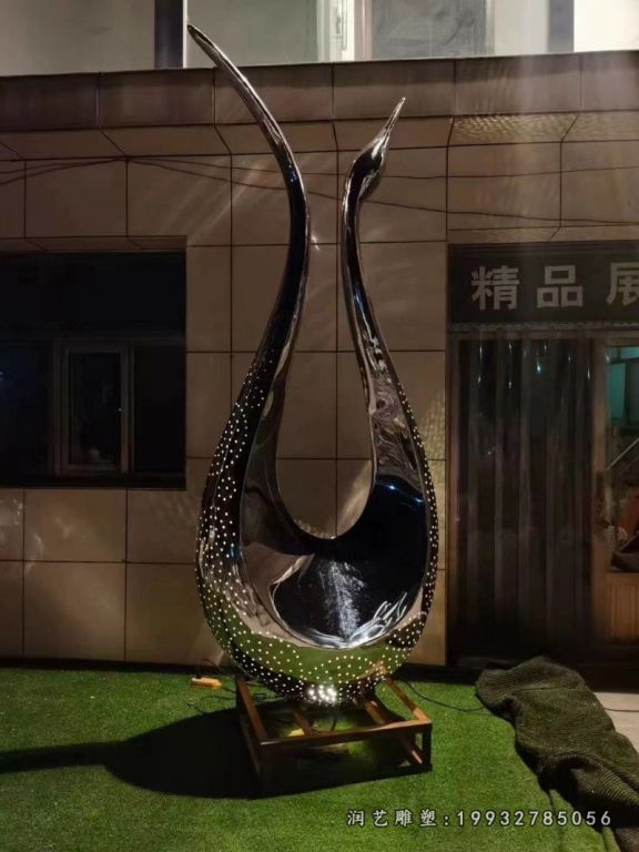 游乐场不锈钢翅膀景观雕塑
