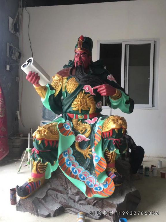 商业街玻璃钢关公人物雕塑