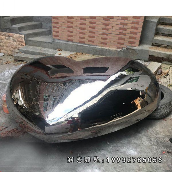 商业街不锈钢心形雕塑