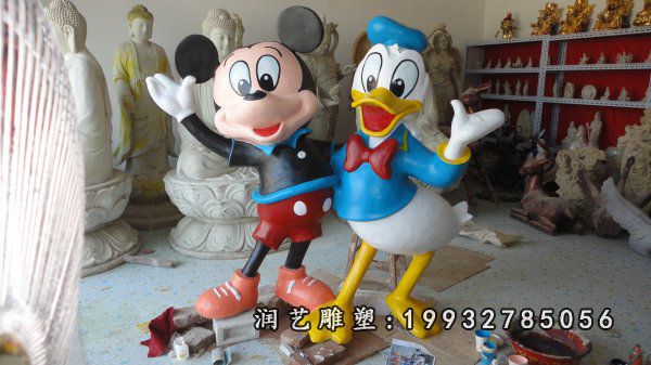 公园玻璃钢唐老鸭卡通雕塑