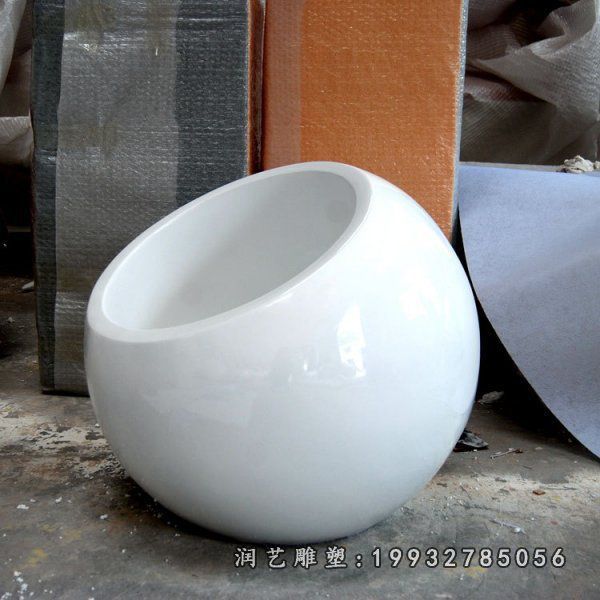 公园玻璃钢花瓶景观雕塑