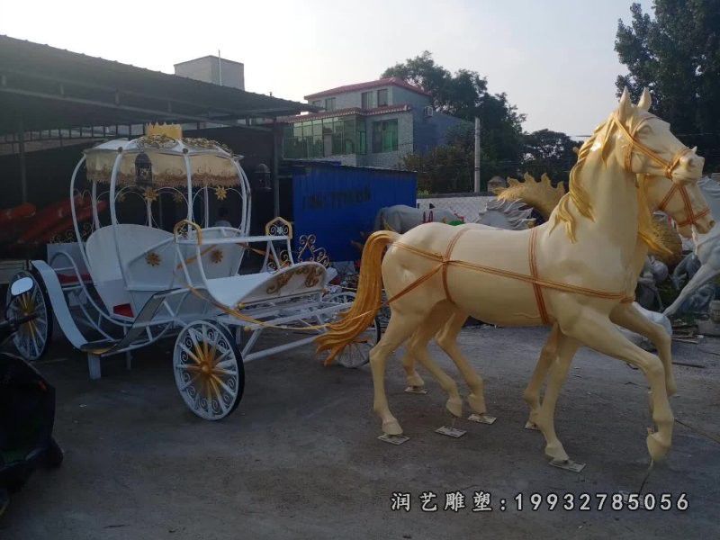 公园玻璃钢马车景观雕塑