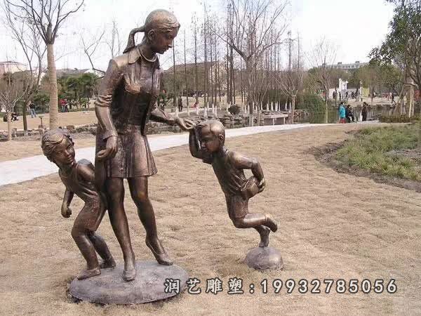 企业一家人人物铜雕 (6)