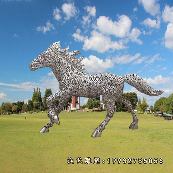 不锈钢马雕塑