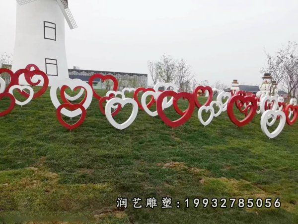 不锈钢心形景观雕塑