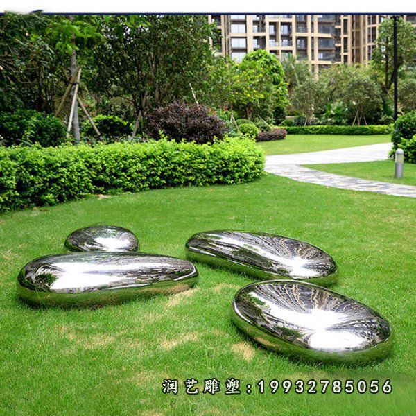 不锈钢鹅卵石雕塑