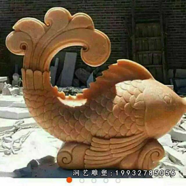 晚霞红石雕公园鱼