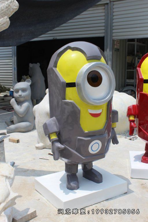 小区玻璃钢小黄人卡通雕塑