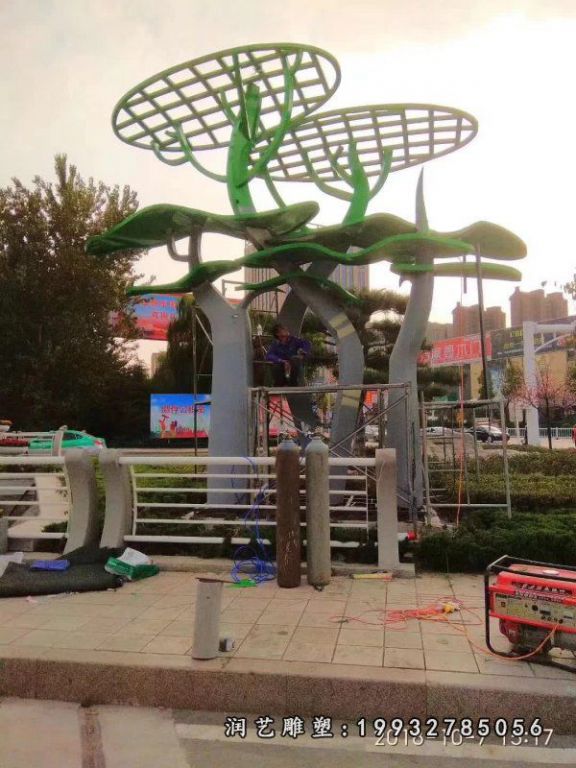 户外不锈钢树雕塑