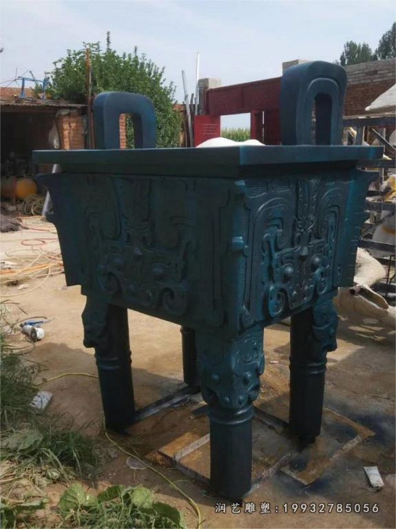 草坪鼎景观铜雕