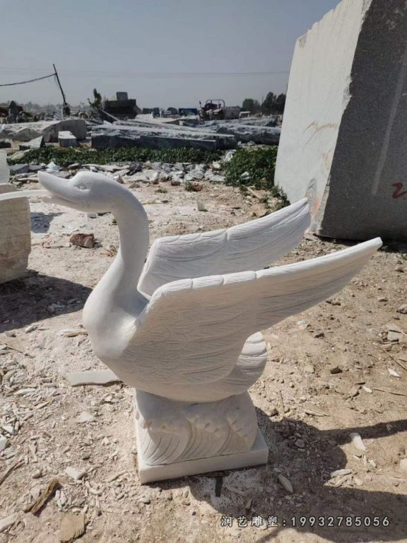 城市天鹅动物石雕
