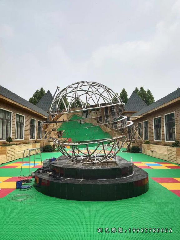 步行街不锈钢地球仪雕塑