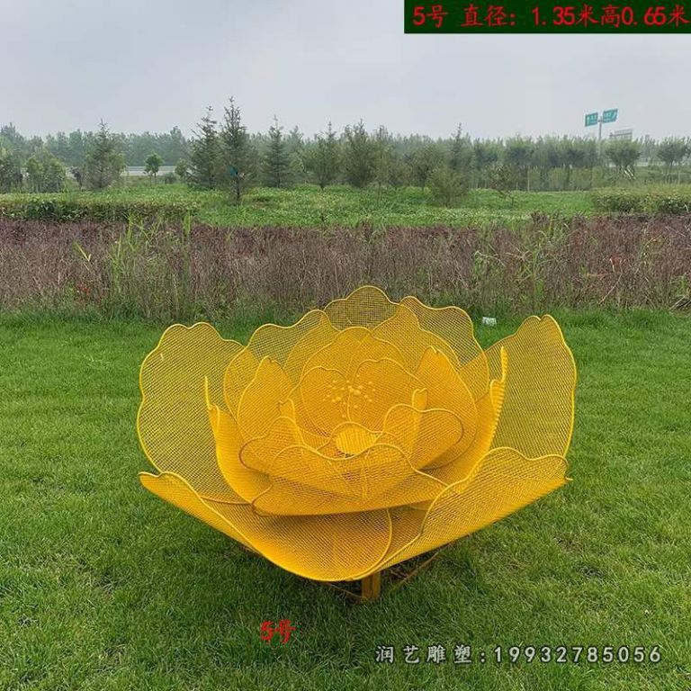 学校不锈钢花雕塑