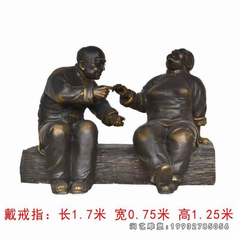 商场人物情侣铜雕