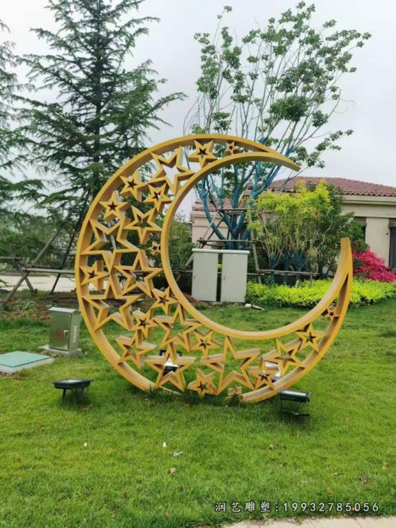 草坪不锈钢月亮雕塑