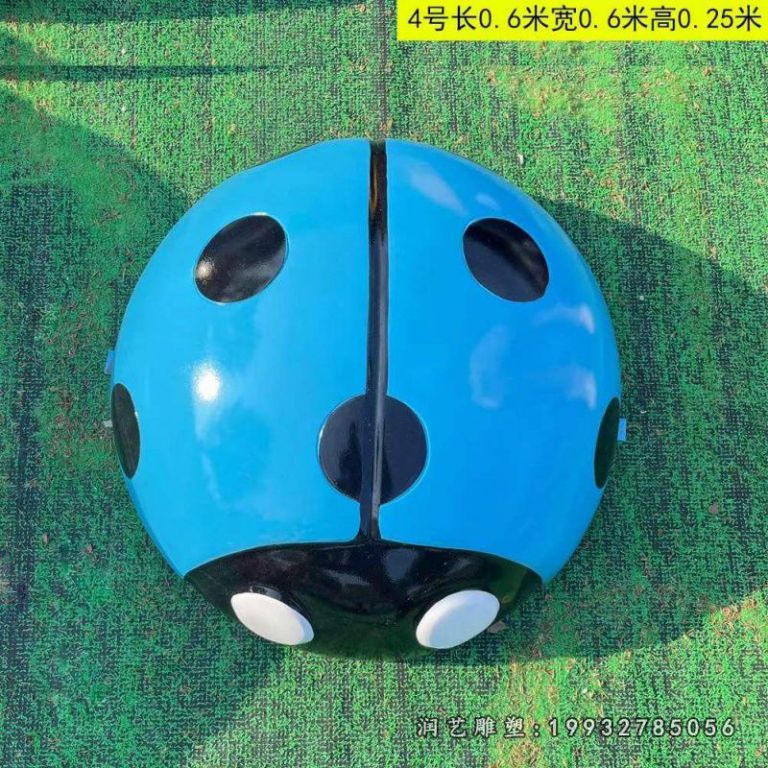 商业街玻璃钢瓢虫雕塑