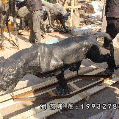 铜雕动物豹雕塑